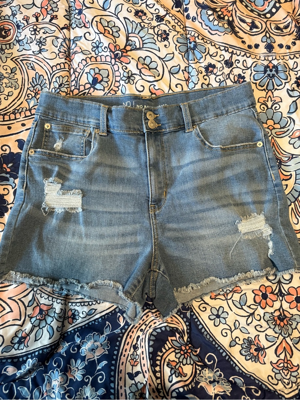 No Boundaries Light Blue Distressed Denim Shorts